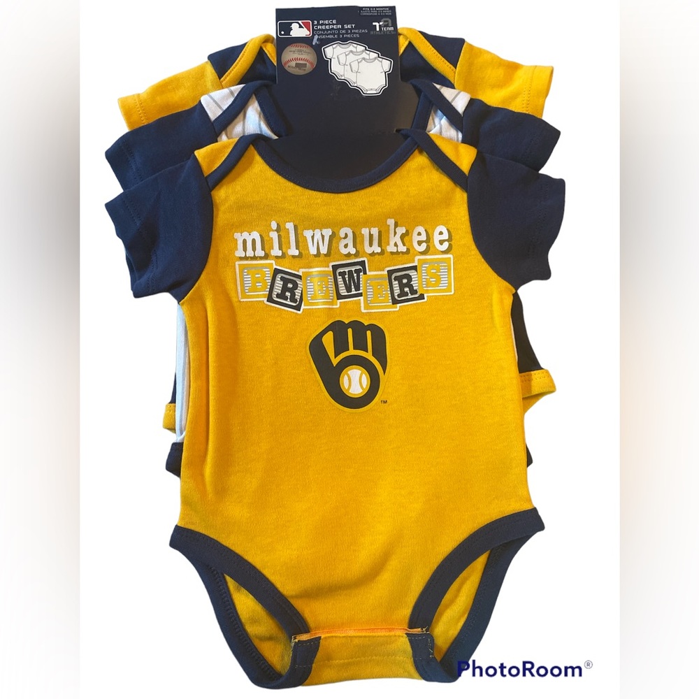 Milwaukee Brewers baseball three-piece onesies size 0 to 3 months